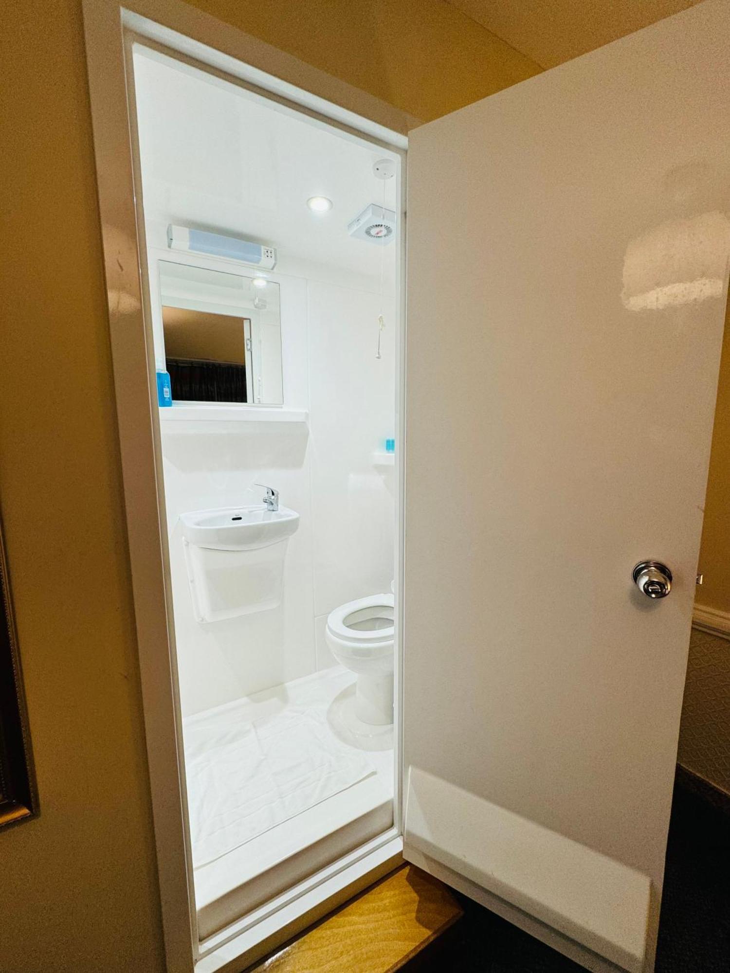 The Beverley House Hotel London Ngoại thất bức ảnh